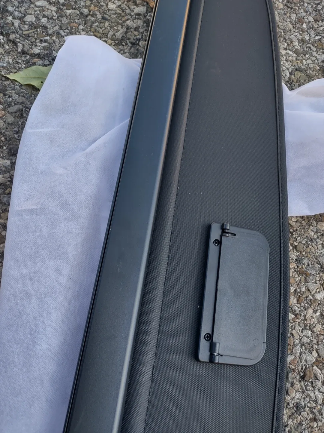 Black Retractable Cargo Cover image indicator(2)