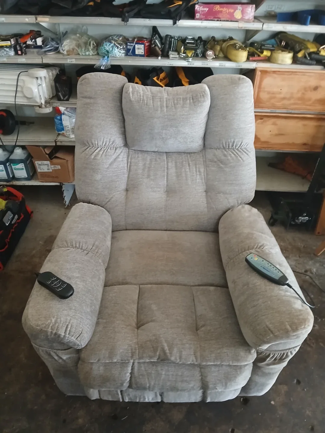 Recliner and masage chear heated thumbnail