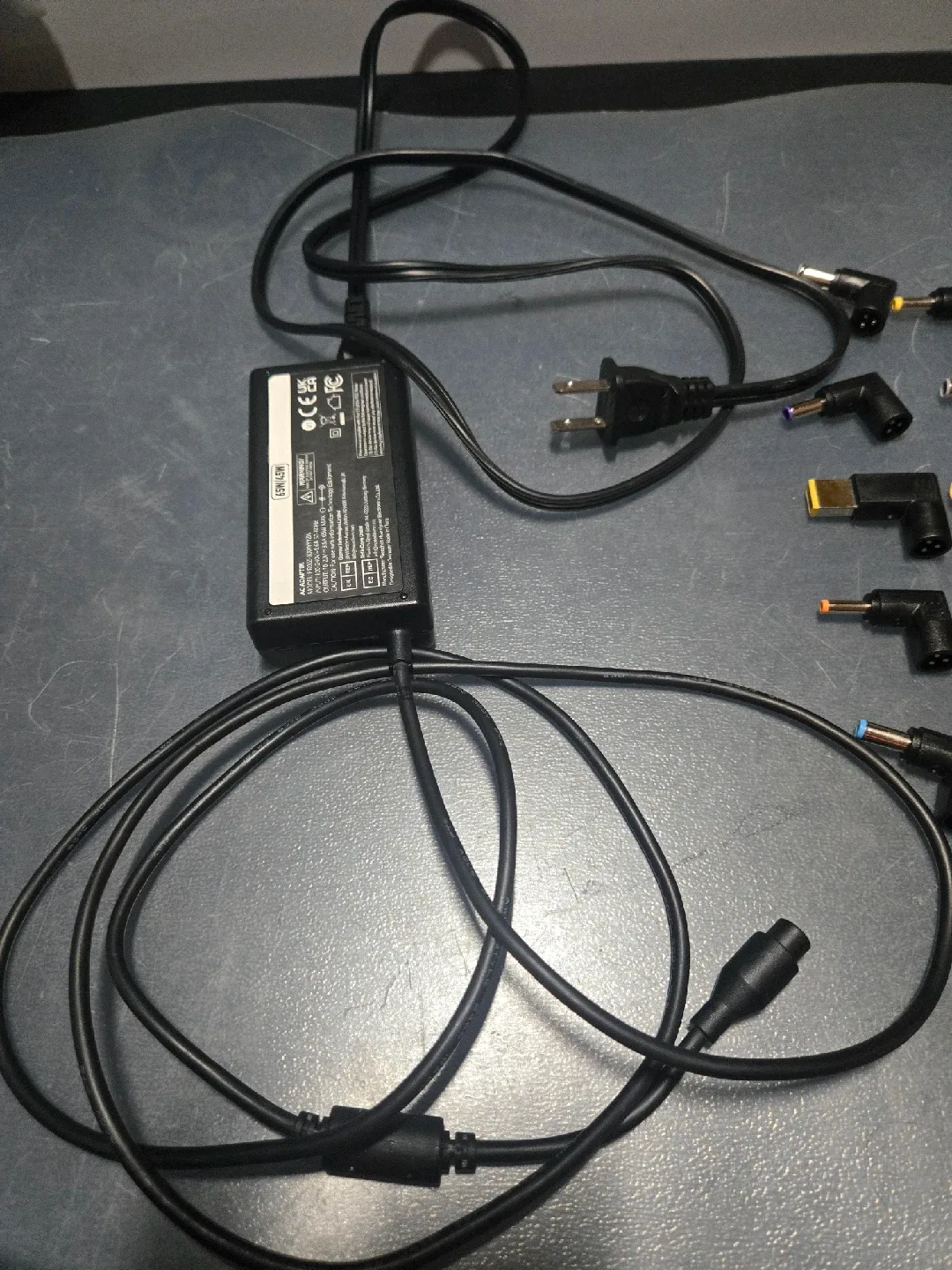 Universal Laptop Charger DC Tips Power Adapter image indicator(2)