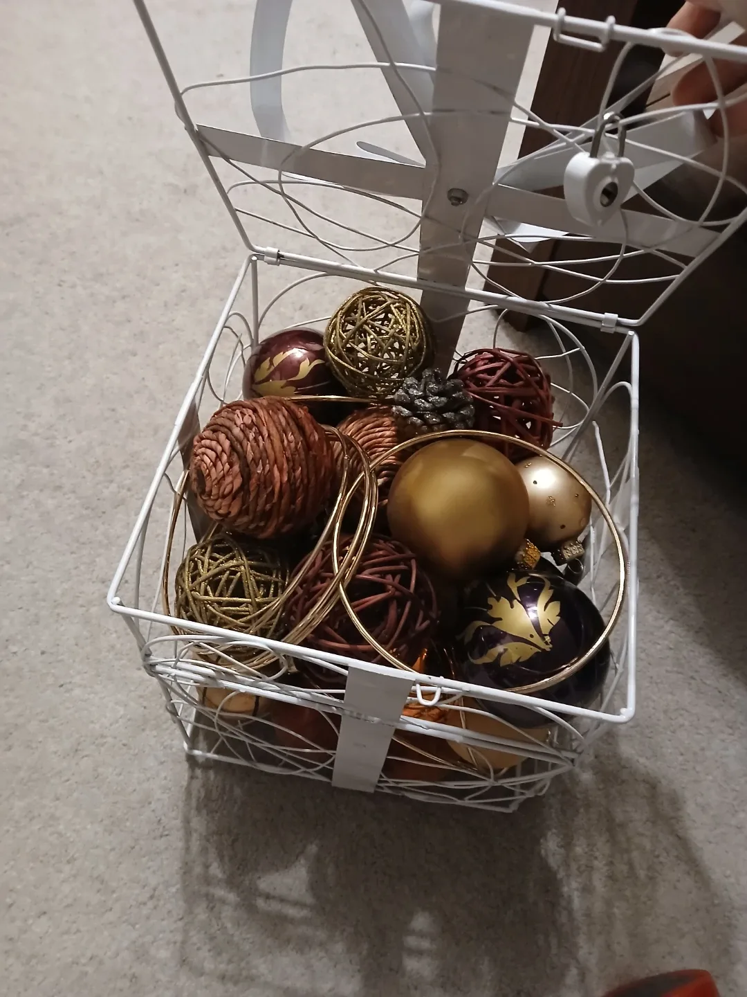 Christmas bundle - Christmas tree + lights + decorations! image indicator(5)