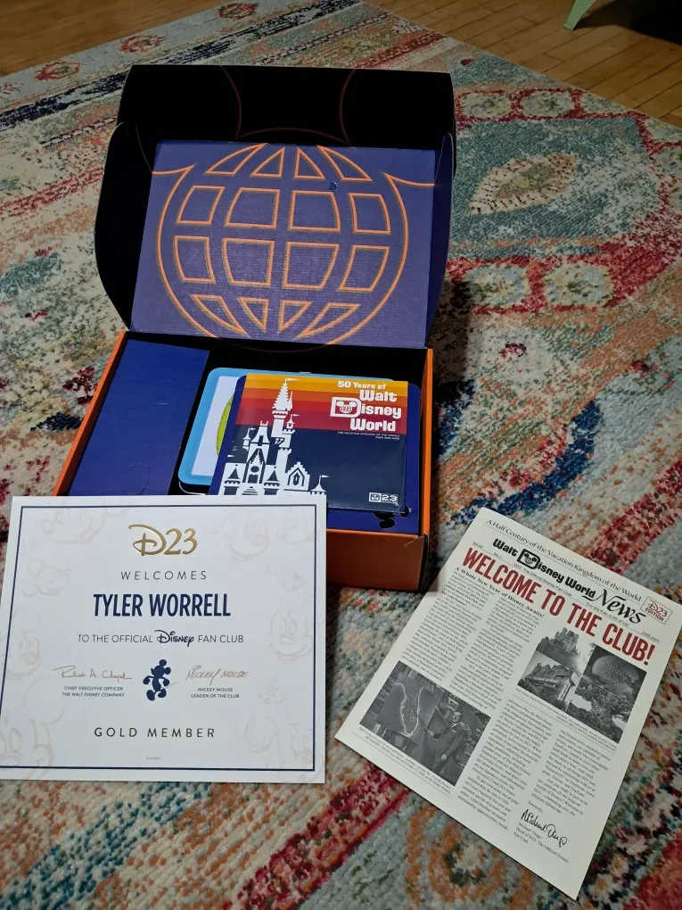 D23 Celebrates 50 Years of Walt Disney World Box