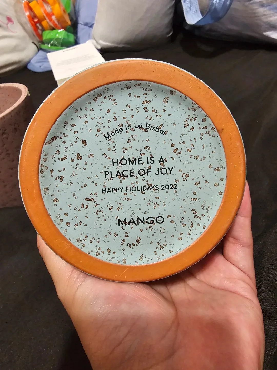 Mango Kitchen Towel, Apron & Oven Glove Set + Ceramic Pots image indicator(8)