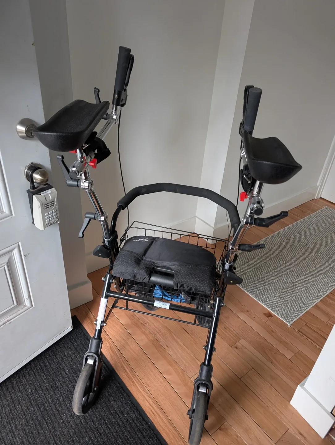 Upright Walker with Forearm Supports image indicator(3)