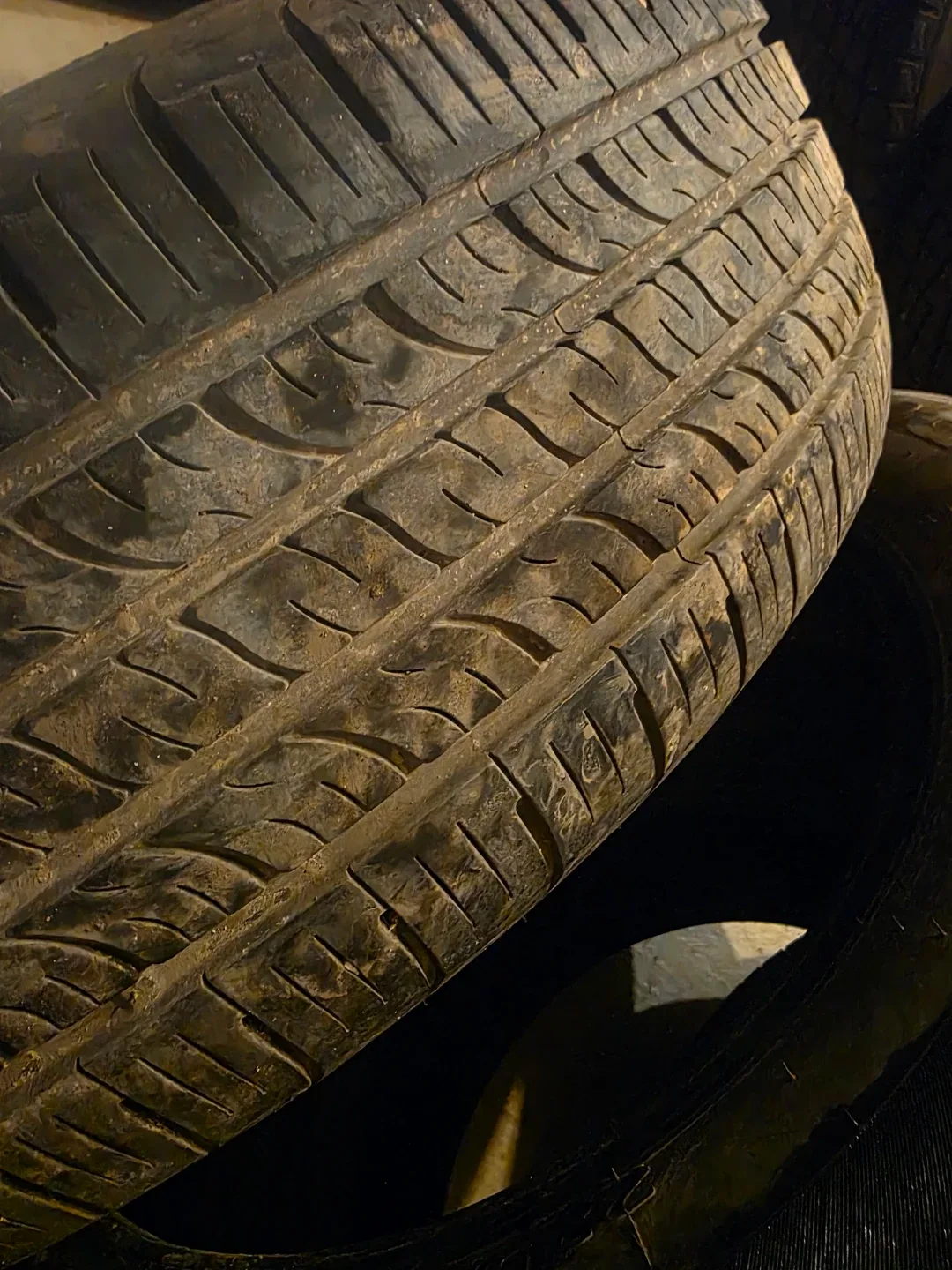 2X225/65R17 kumho sense all season tires only 2 image indicator(6)