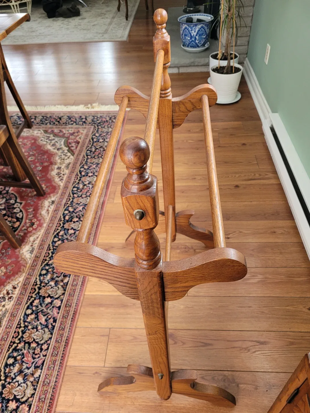 Wooden Quilt Rack/Blanket Rack image indicator(3)