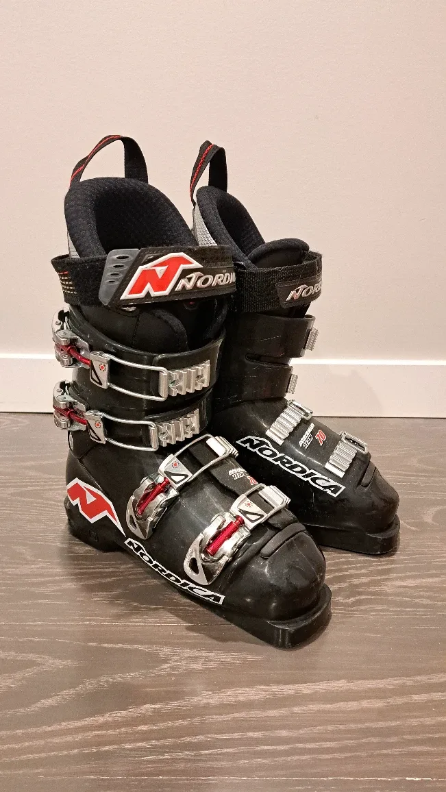 Nordica 🔼🎿Ski Boots | Dobermann Team 70 🎿