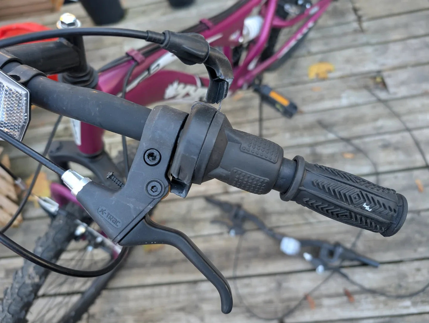 Bear Mountain Hyper 21 Speed Purple Bike For Sale 🥕 image indicator(5)