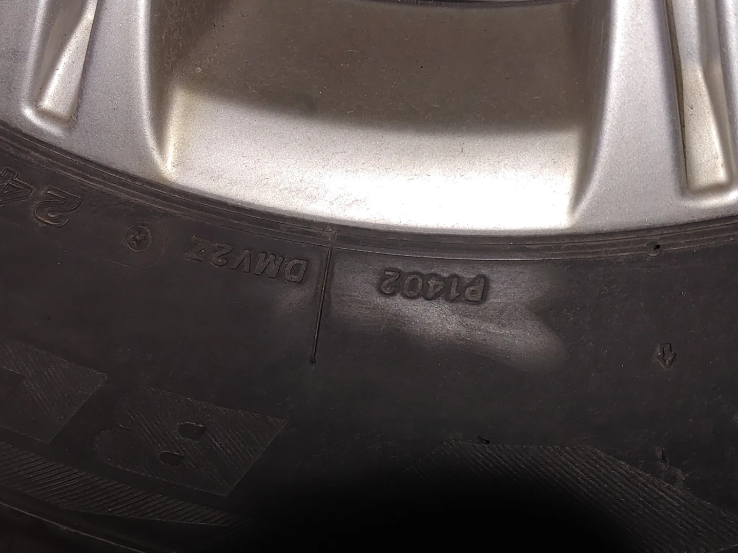 Bridgestone Blizzak Winter Tires + Aluminum Rims (245/65R17) - photo 2