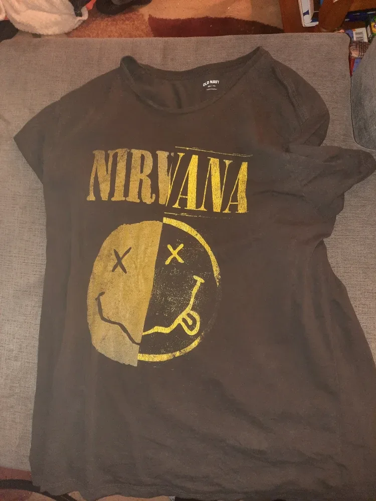 Nirvana  tee shirt pick up in st.albert