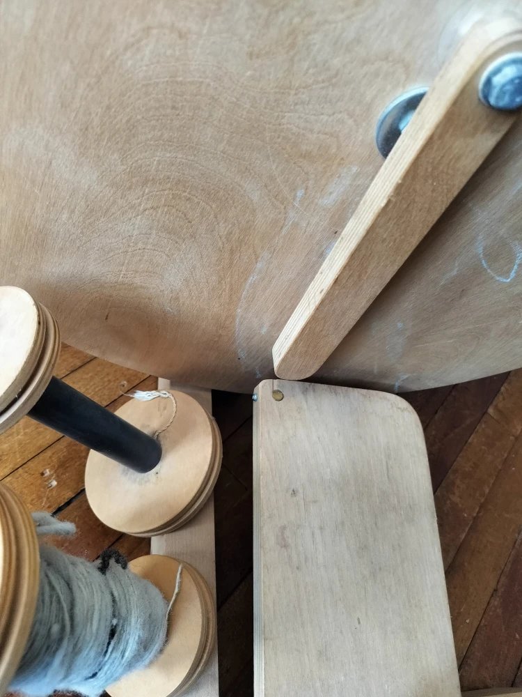 Louet Spinning Wheel - photo 4