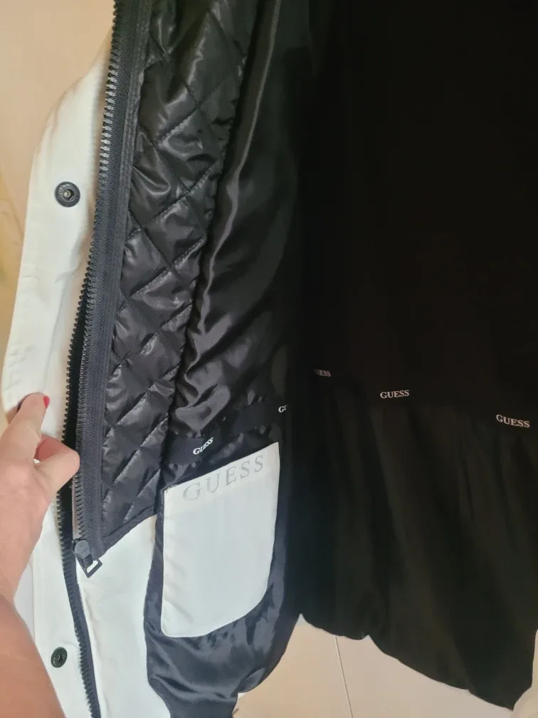 Guess White Winter Jacket - Size L🥕🎯 image indicator(3)