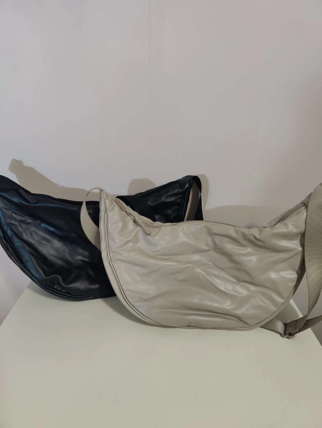 Uniqlo :C Half Moon Shoulder Bag - Black and Cream