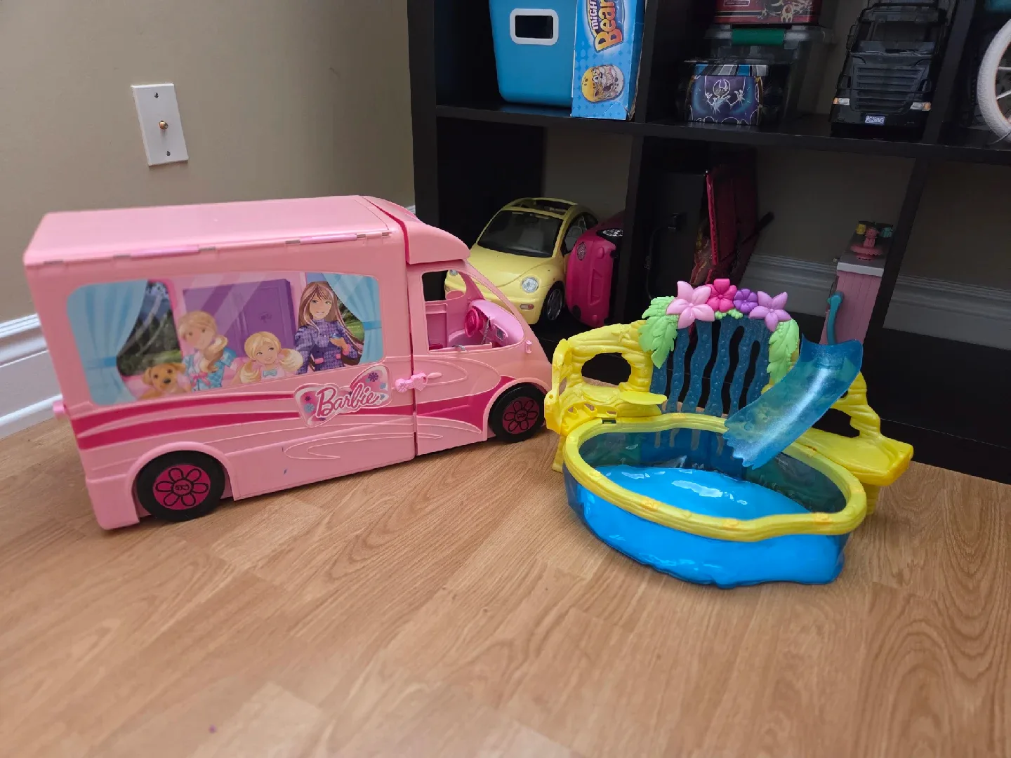 Barbie Camper & Pool Playset thumbnail