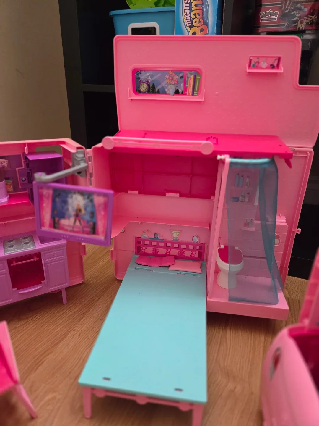 Barbie Camper & Pool Playset image indicator(8)