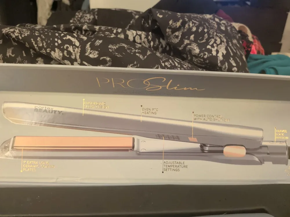 Cortex Beauty Pro Slim Flat Iron - New in Box! image indicator(3)