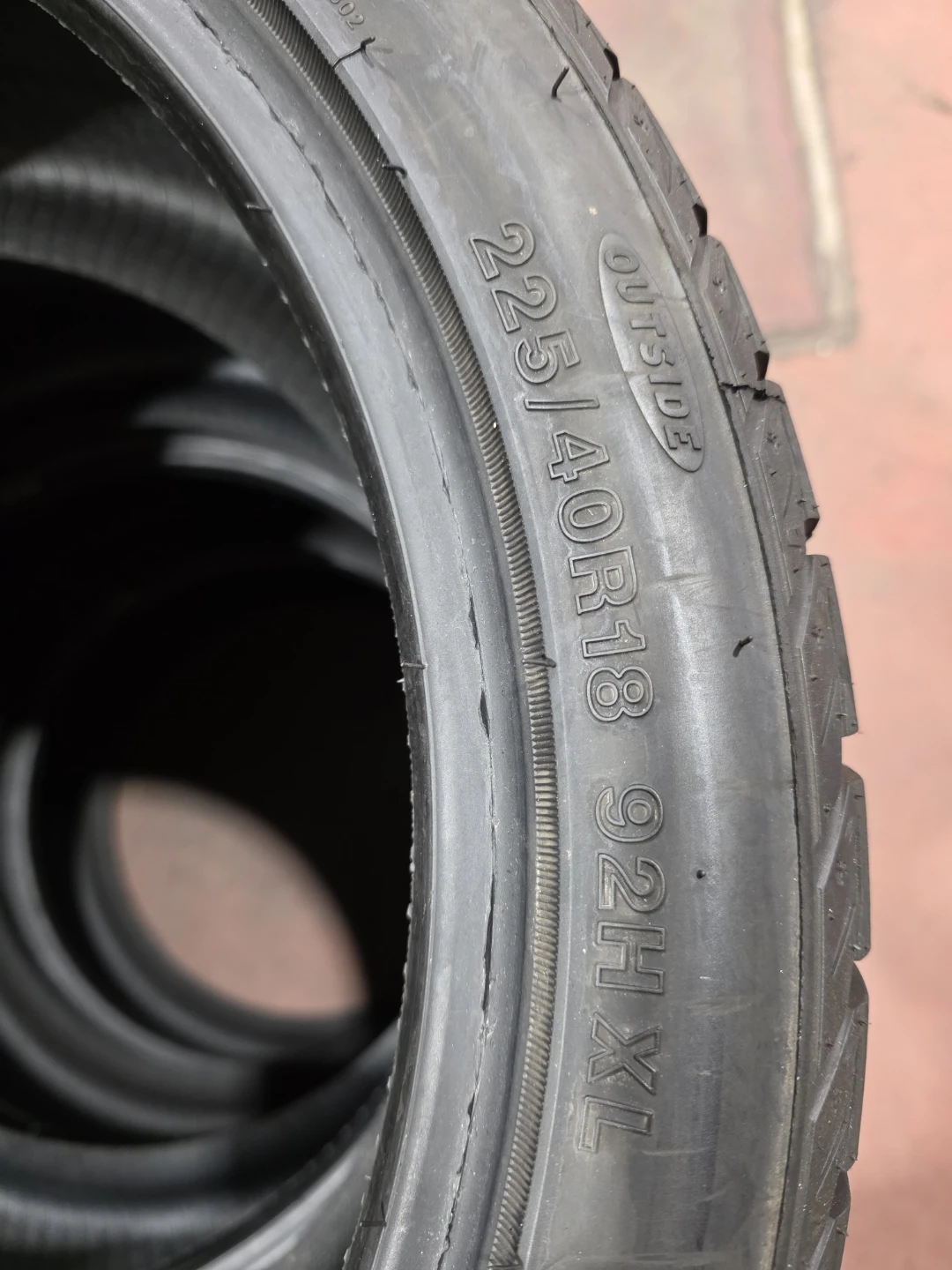 Snowflower 225/40R18 Winter Tires - Set of 4 - photo 3