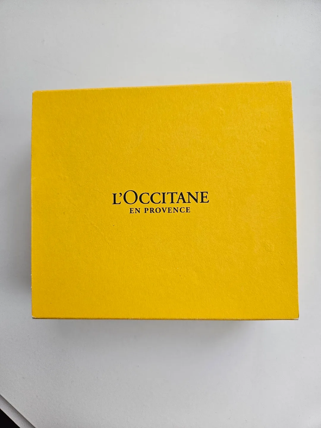L'occitane gift box image indicator(2)