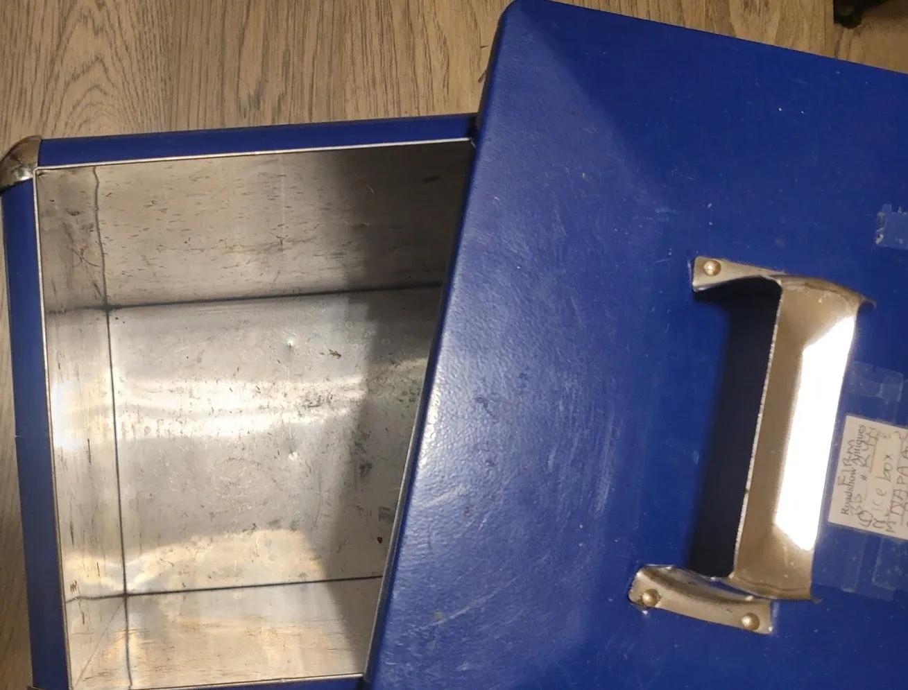 Napa Auto Parts Ice Box / Cooler image indicator(2)