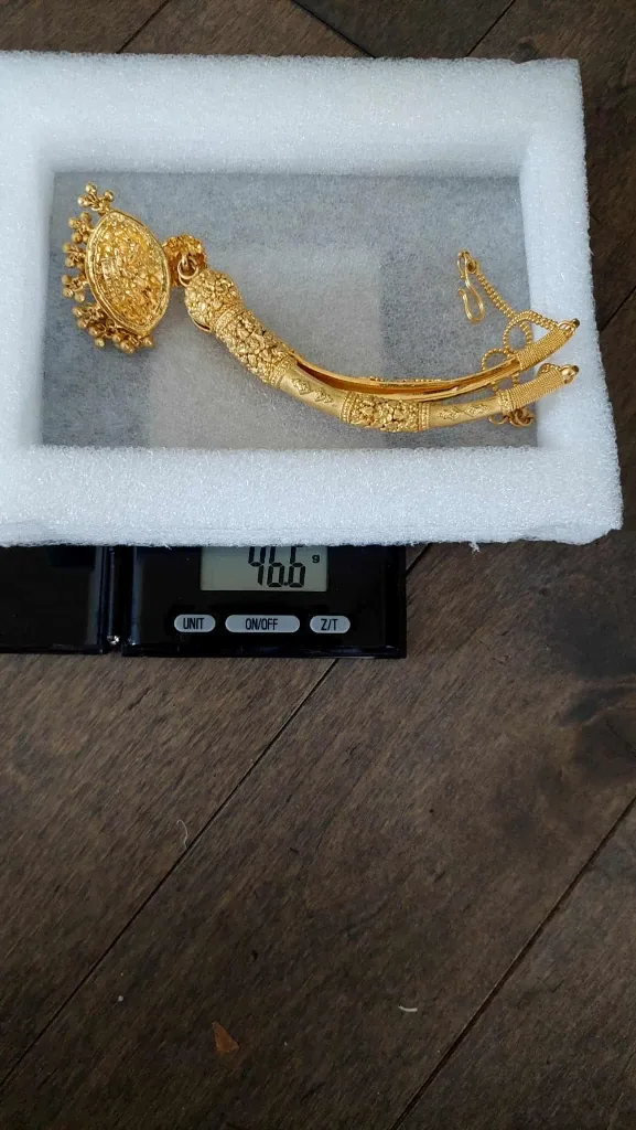 Antique Gold Necklace and Earring Set image indicator(4)