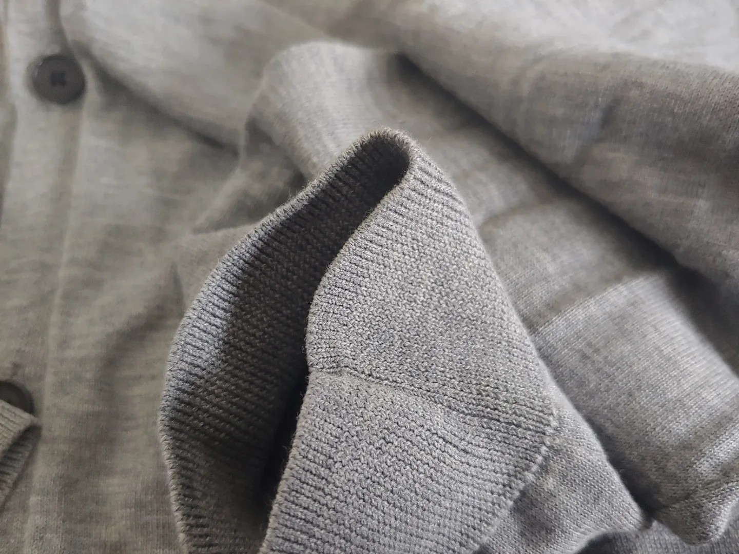 H&M Silk Cotton Cardigan - Size M image indicator(6)