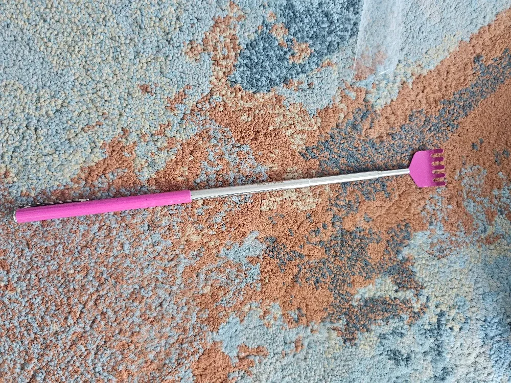 Extendable Back Scratcher - Pink image indicator(3)