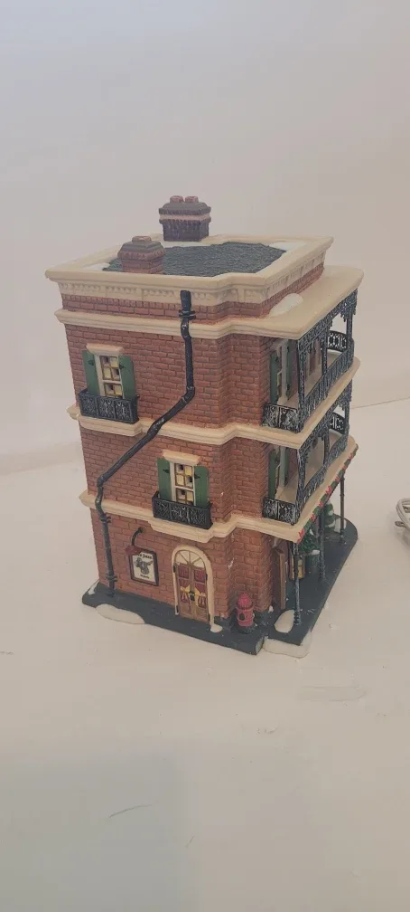 Department 56 French Quarter Corner Building image indicator(4)