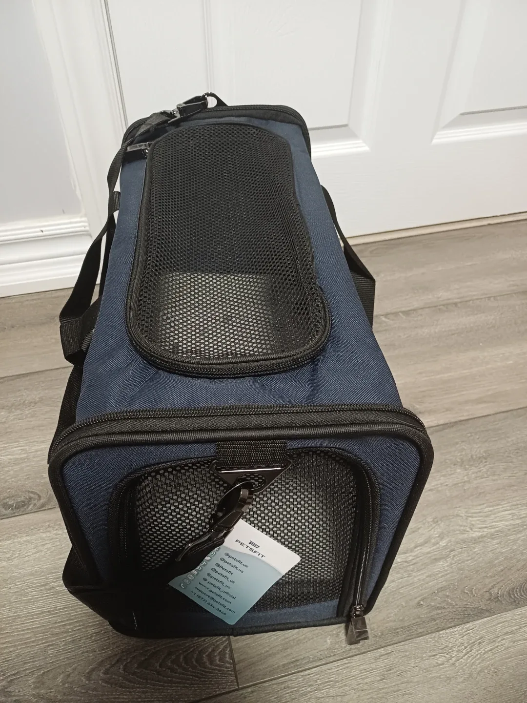 Navy Blue Pet Carrier - 17x11x11 inches image indicator(6)