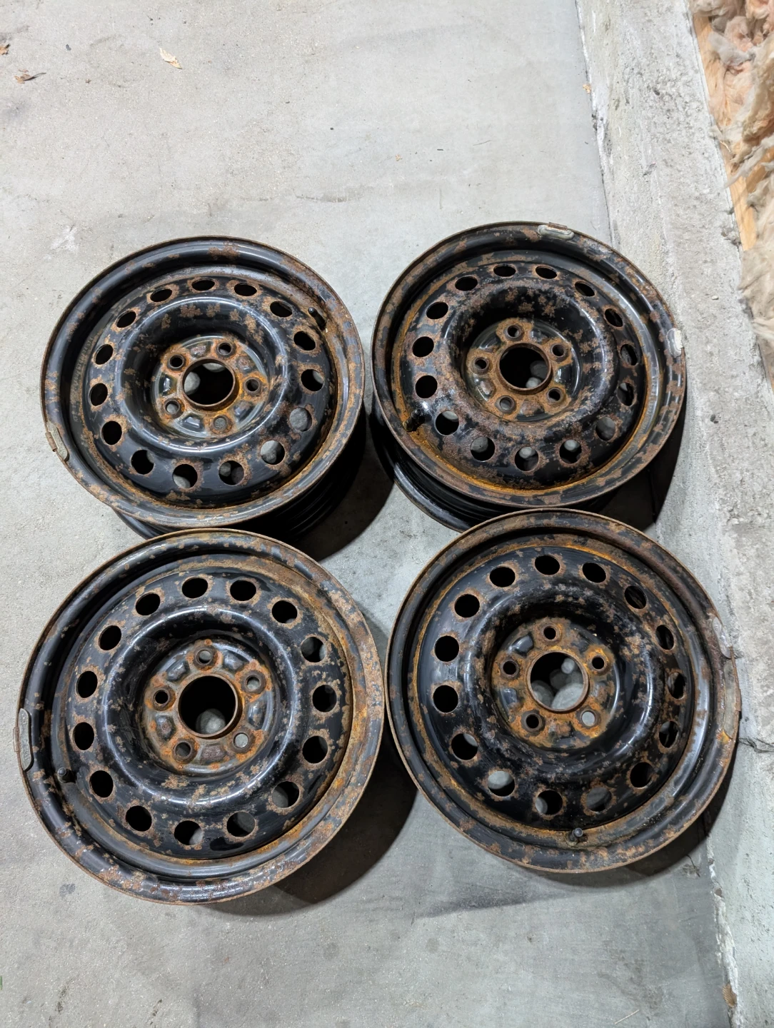 (4)-15 Inch Steel Rims 5x114.3 Off 2015 Hyundai Elantra