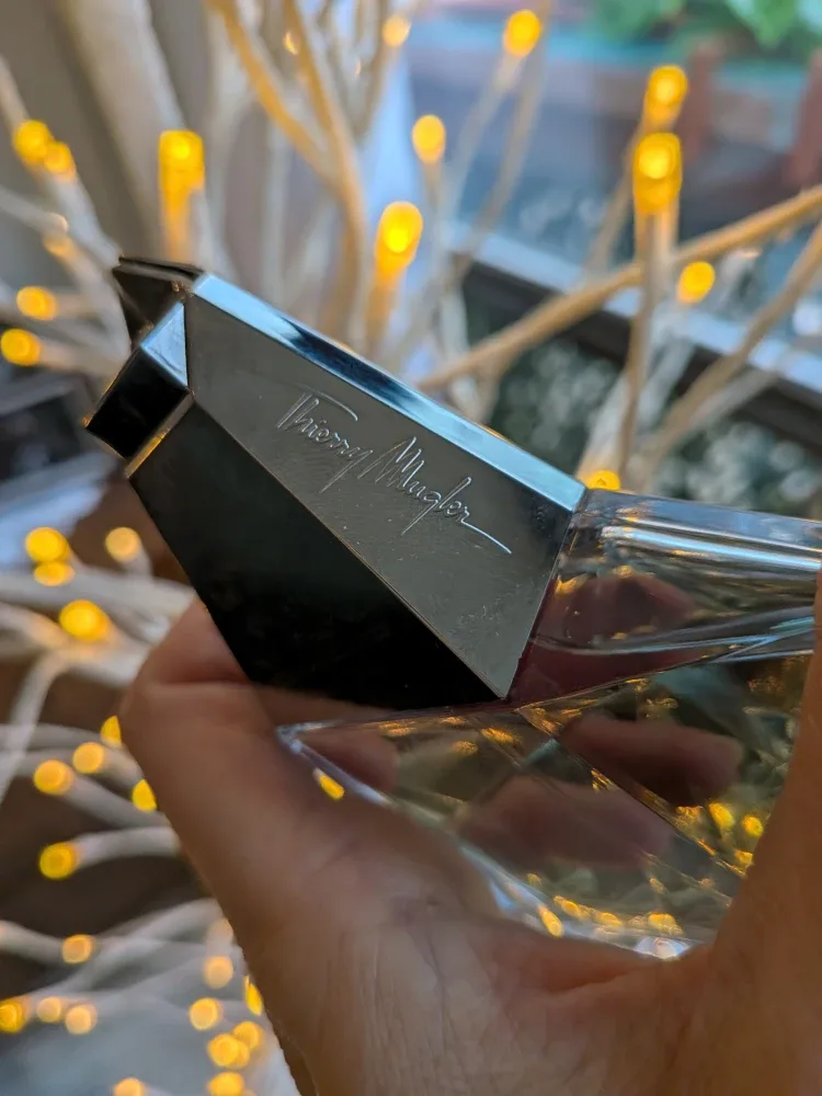 Mugler  Angel Eau De Parfum Refillable Star 50Ml image indicator(2)