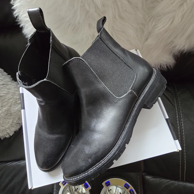 Brand new Stevie Madden leather Women ankle boots sale $69