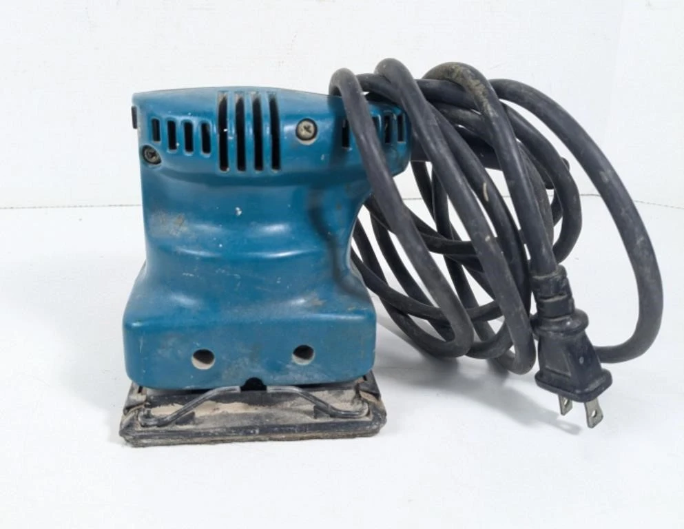 Makita BO4510 Finishing Sander - photo 2