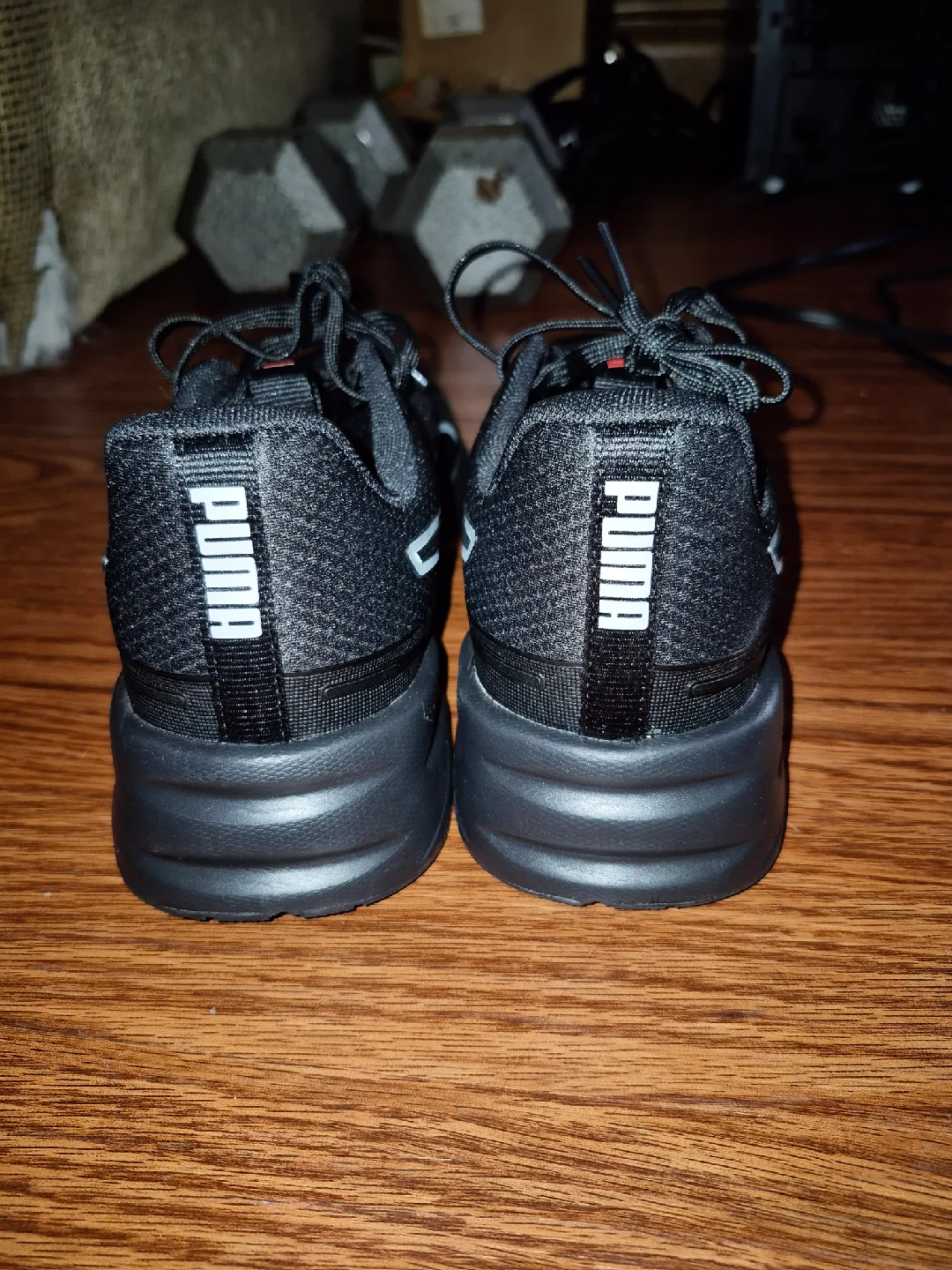 US8.5 Puma All Black Running Shoes image indicator(5)