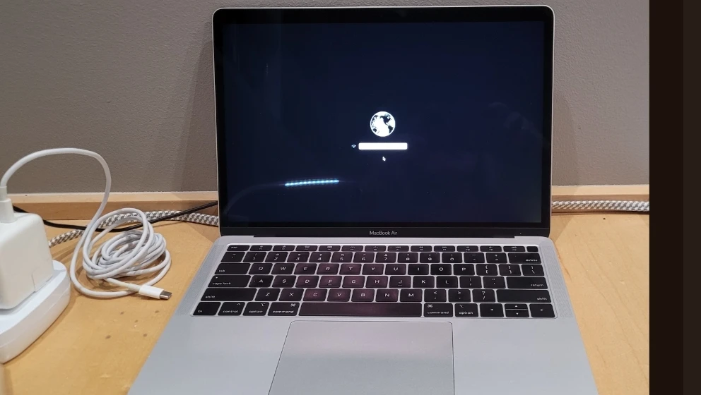 MacBook Air 13-inch 2019