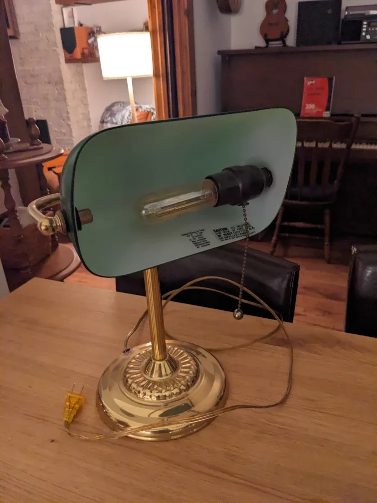 Banker's Lamp - Green & Brass image indicator(2)