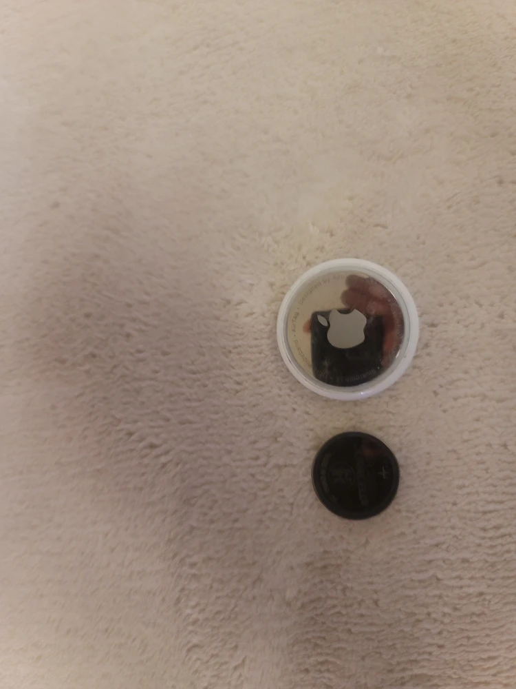 Apple AirTag Tracker