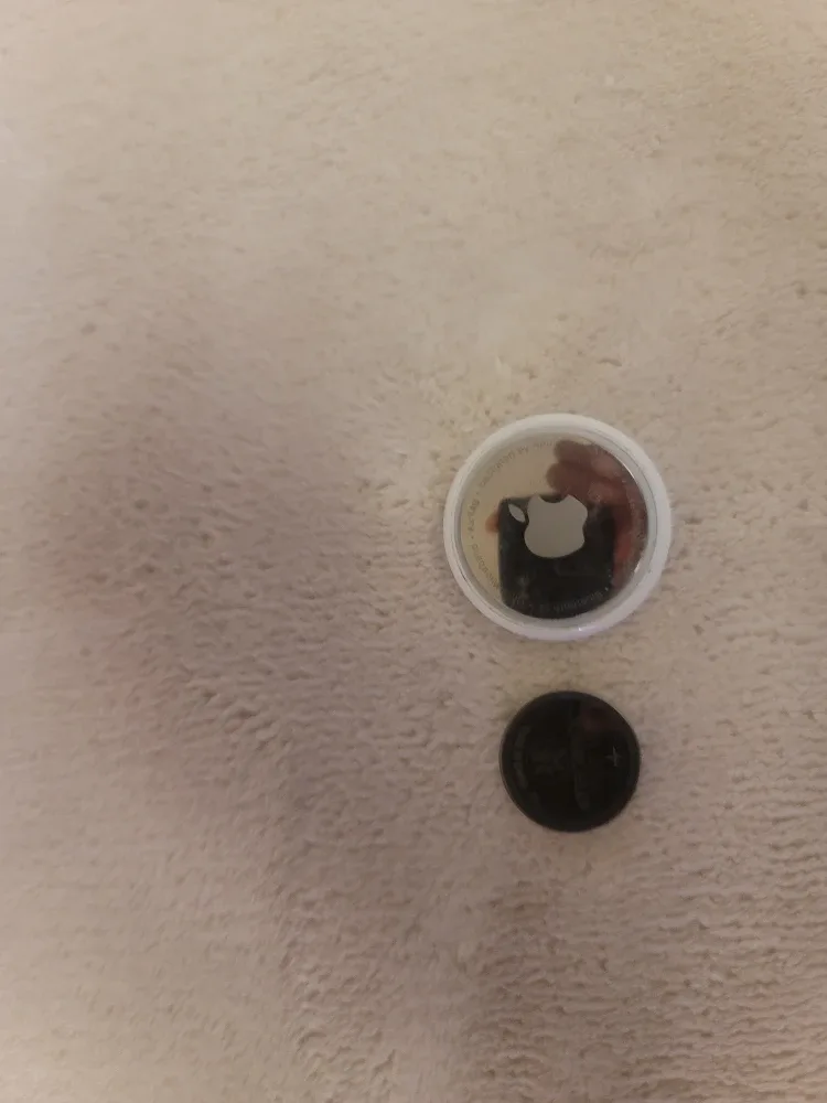 Apple AirTag Tracker