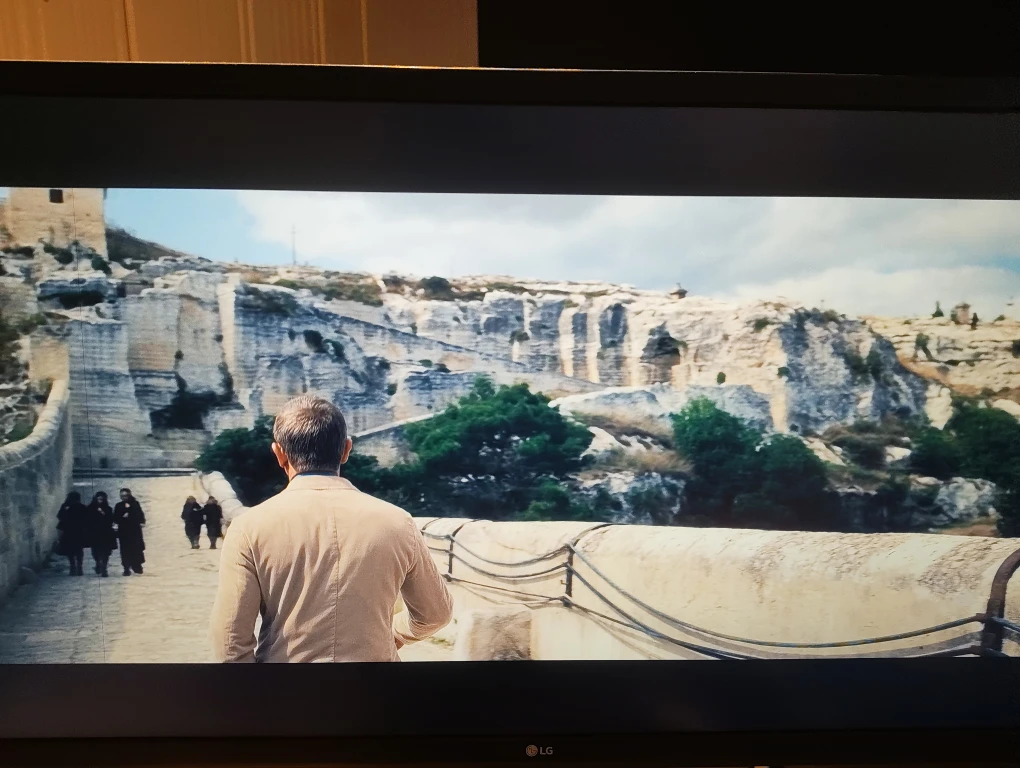 LG 27UD59P-B 27" 4K Monitor - photo 3