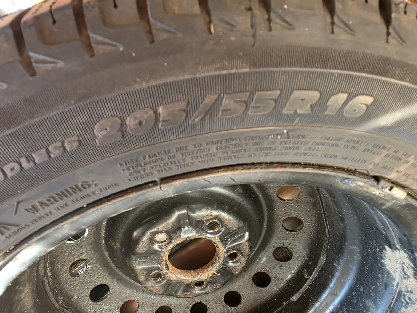 4 Michelin X-ice 205/55R16 on rims - photo 2
