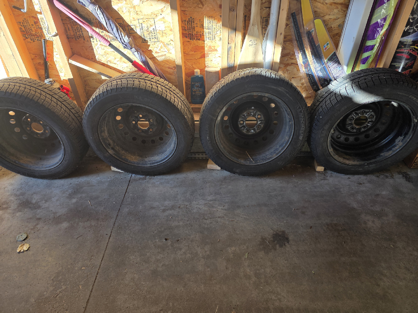 4 Michelin X-ice 205/55R16 on rims - photo 3