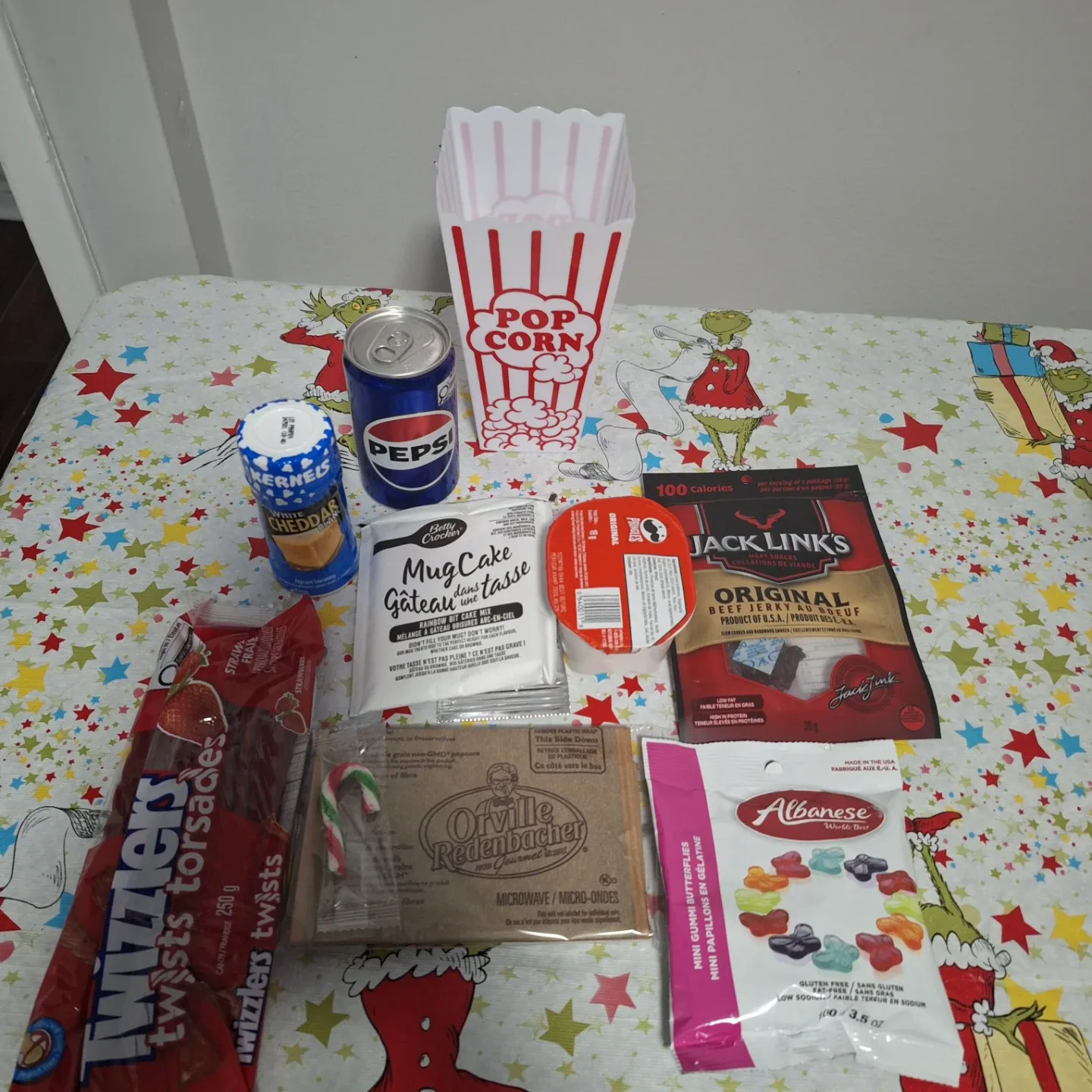 Candy & Snacks Gift Basket image indicator(6)