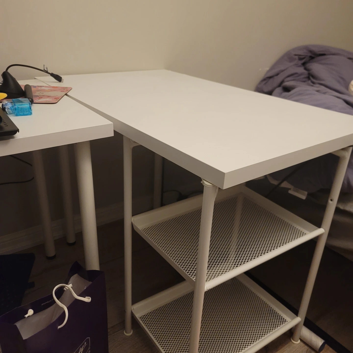 Pick up now only_ Ikea white desk top and 4 legs