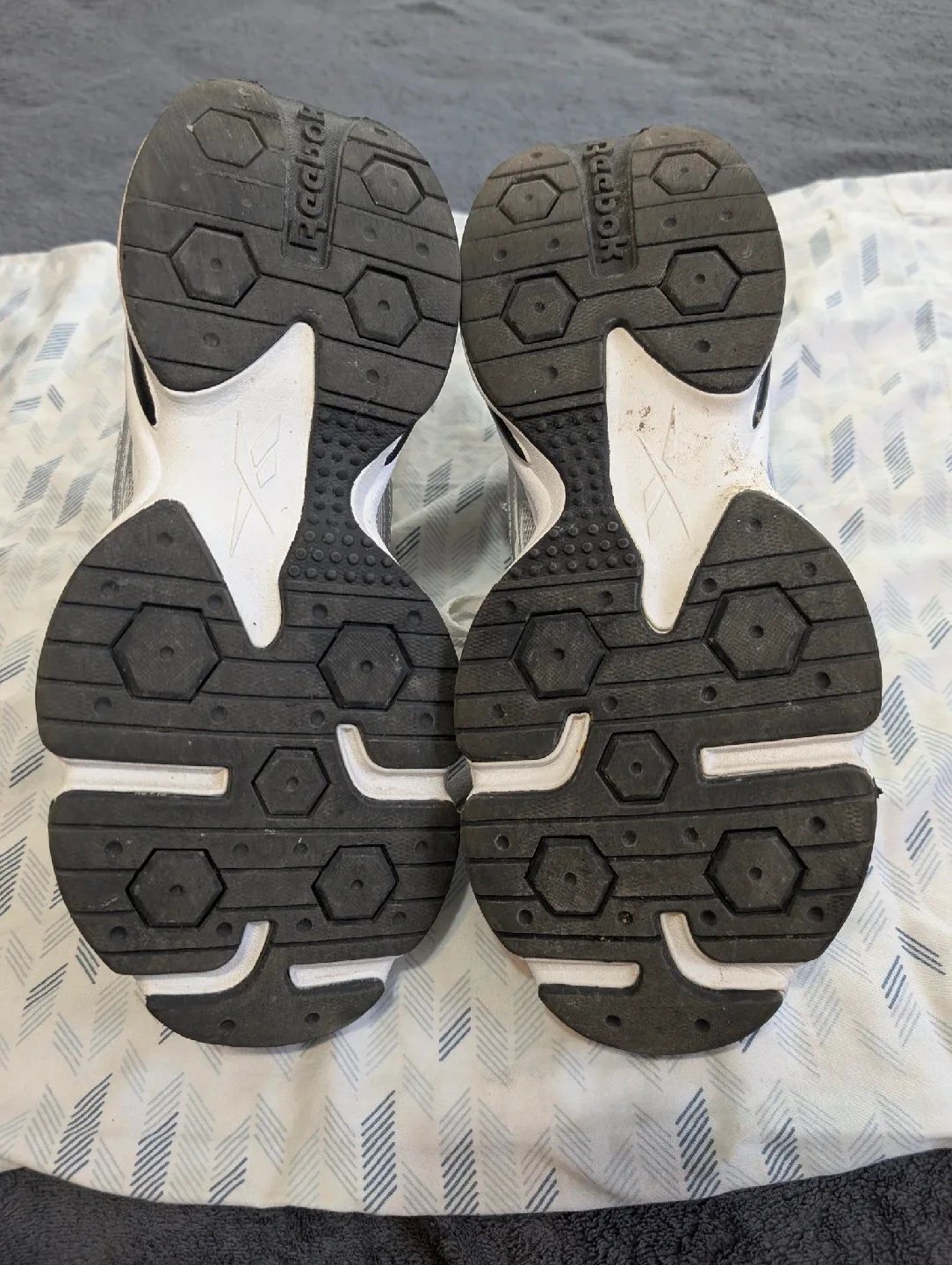 Reebok Silver Sneakers image indicator(5)