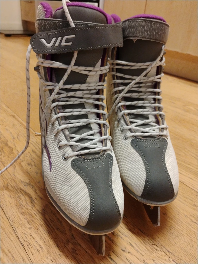 Ice Skates, Women Size 8 - photo 5