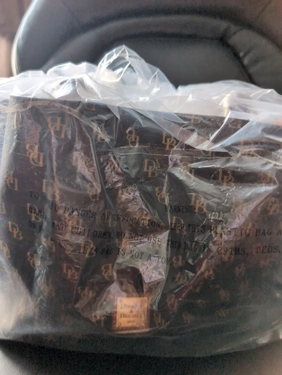 Dooney & Bourke Bag image indicator(4)