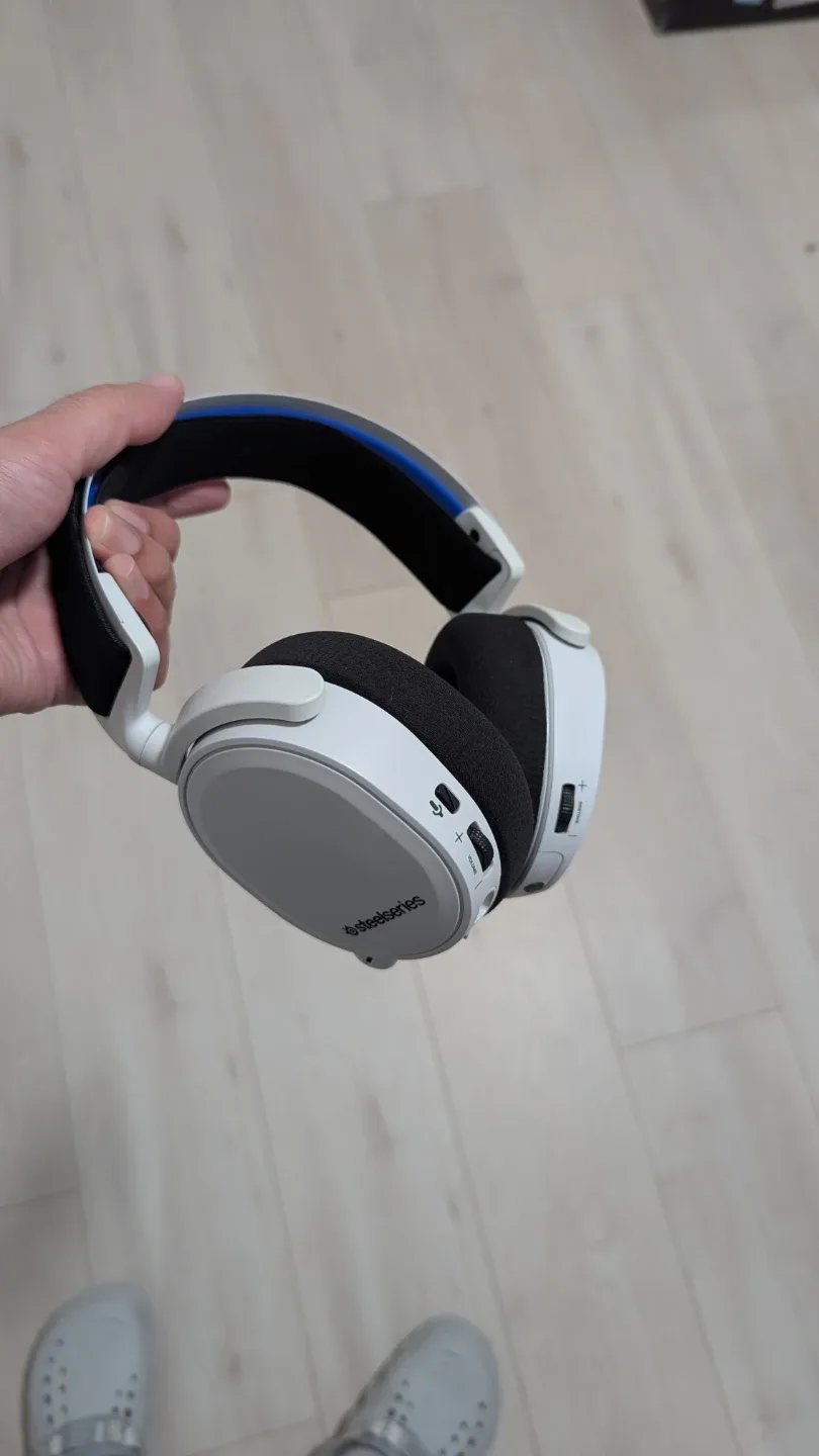 SteelSeries Arctis 7P+ White Gaming Headset image indicator(3)