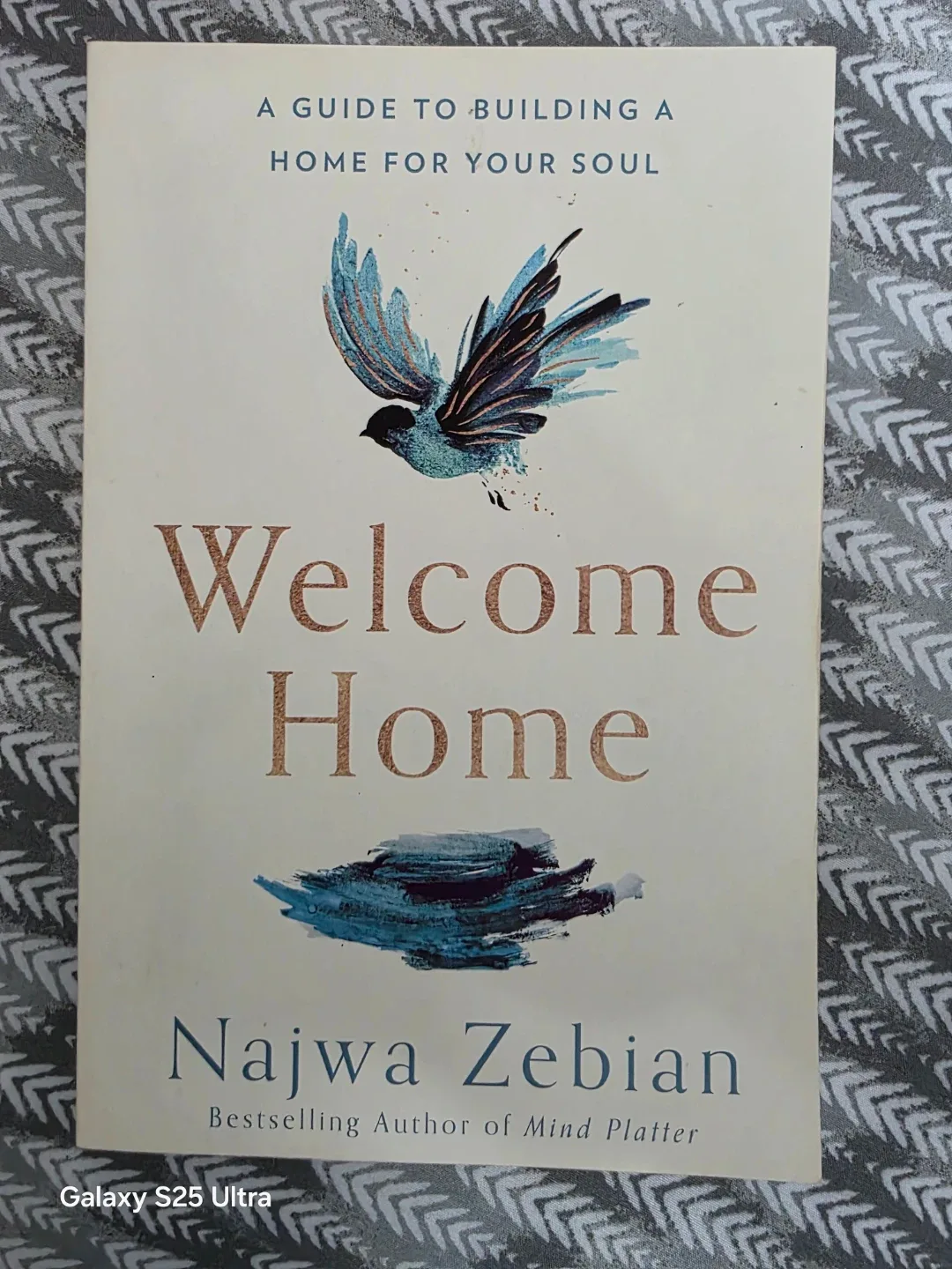 Mixed Lot of 5 Paperback Books image indicator(5)