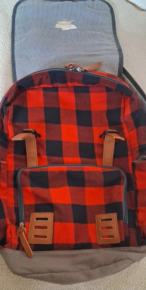 Toronto EST. 1834 Plaid Backpack image indicator(4)