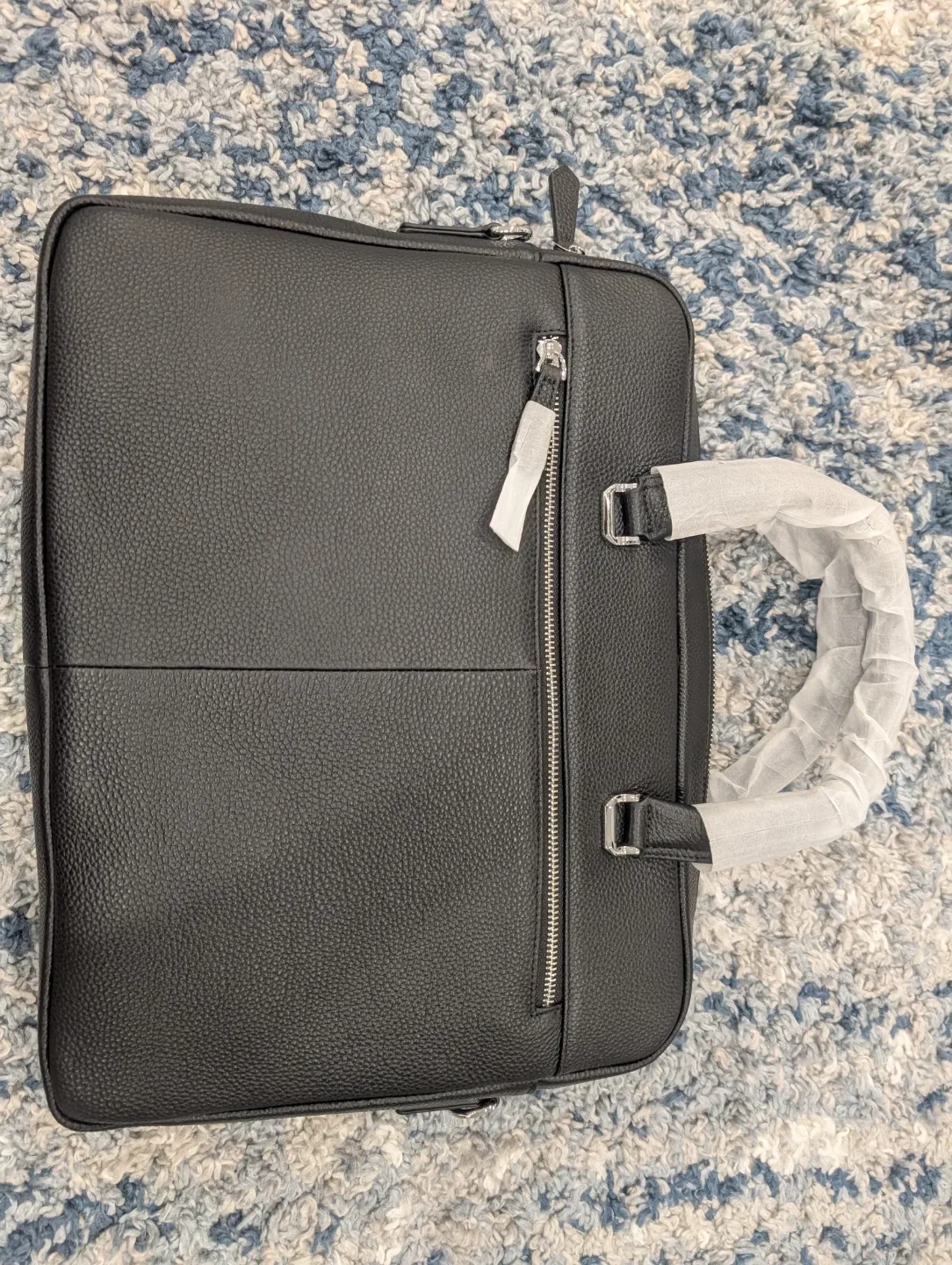 New Black Laptop Bag image indicator(2)