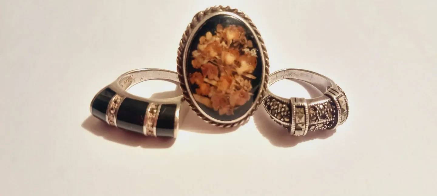 LOT OF 3 × STERLING SILVER 925 RINGS. Size 6, 7. thumbnail