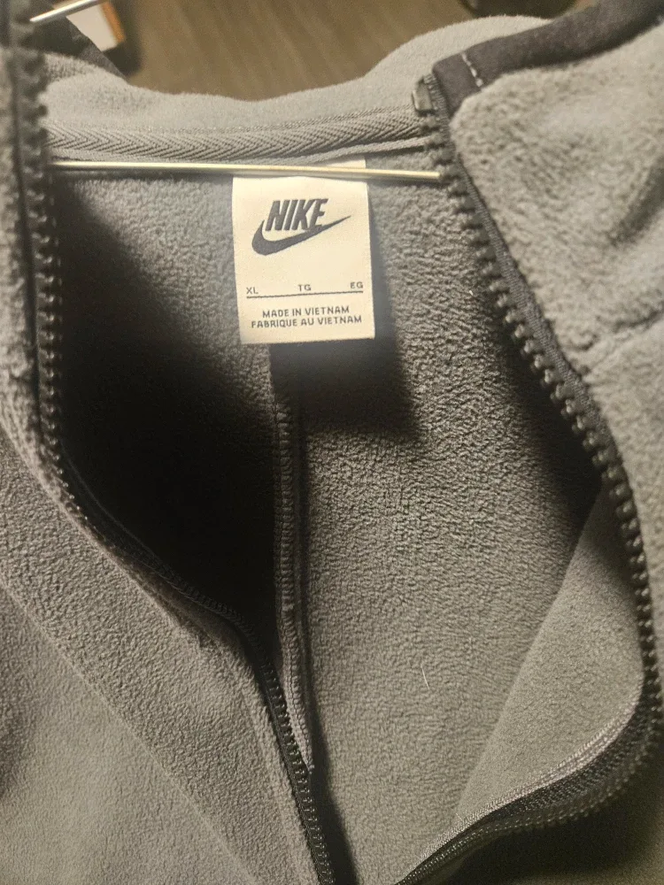 Nike Fleece Pullover - XL image indicator(2)